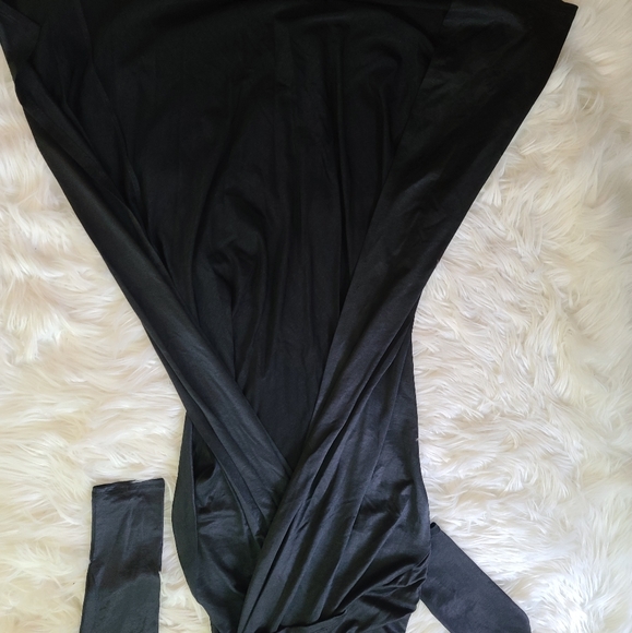 Dress - Picture 2 of 9